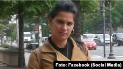 Presa política cubana Sissi Abascal Zamora sufre represalias y falta de atención médica, denuncia su madre.